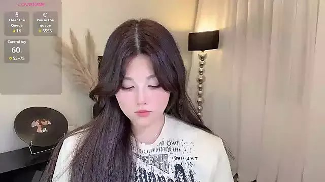 Cure-uuuuuuuu on StripChat