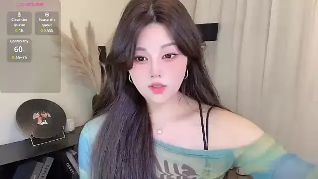 Cure-uuuuuuuu on StripChat