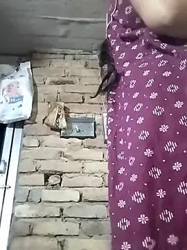 Darling8008 on StripChat