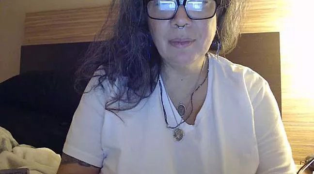 dieseldame1313 on StripChat