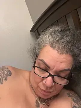 dieseldame1313 on StripChat