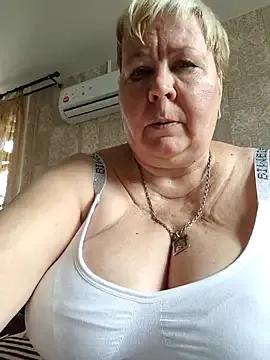 EffectFiona on StripChat