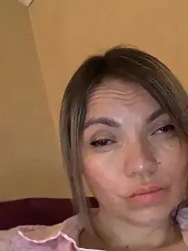 Ella_Pearlie on StripChat 