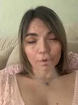 Ella_Pearlie on StripChat 