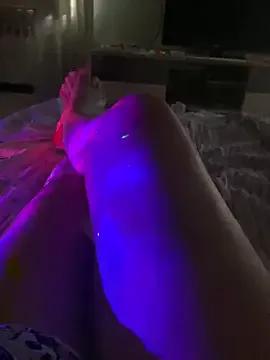 Ella_Pearlie on StripChat