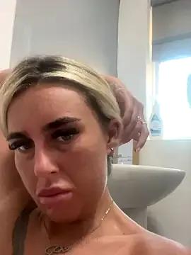 EllieMaeBaby on StripChat 