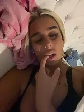 EllieMaeBaby on StripChat 