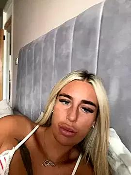 EllieMaeBaby on StripChat 