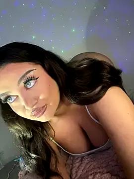 EmiliaPetrova on StripChat