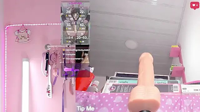 emily_foxxxii on StripChat