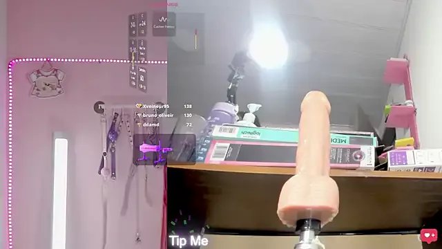 emily_foxxxii on StripChat