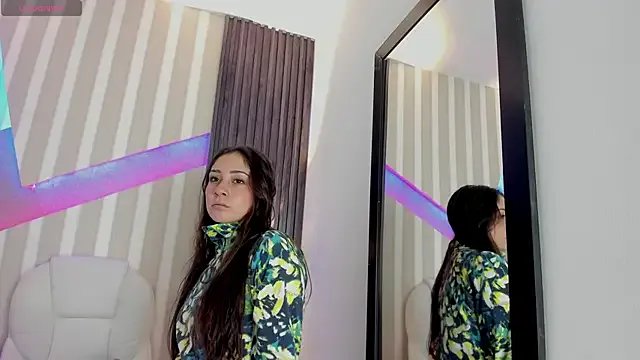 emily_layton — Outdoor tits