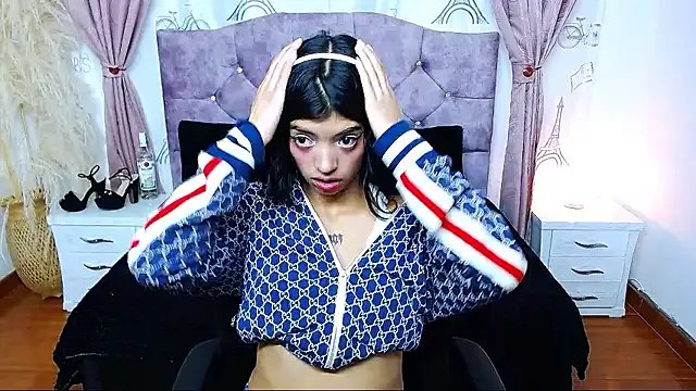 Esmeralda-18 — remove bra