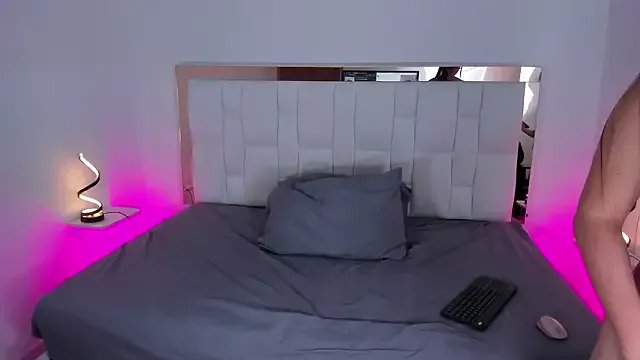 EvelynRouss — let me suck ur dick