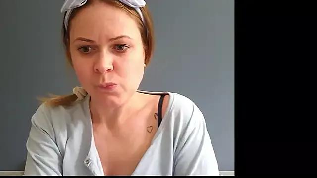 Ginger-bb on StripChat 