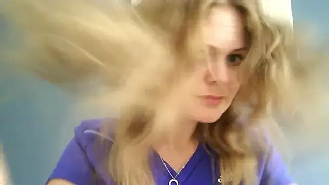 Ginger-bb on StripChat 