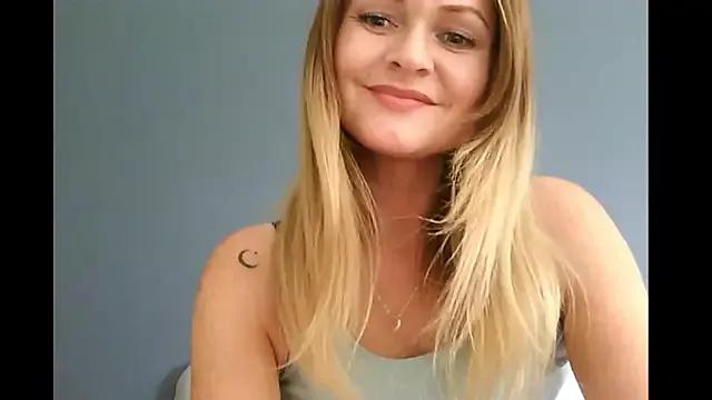 Ginger-bb on StripChat 