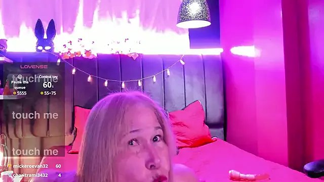 girl_amada on StripChat