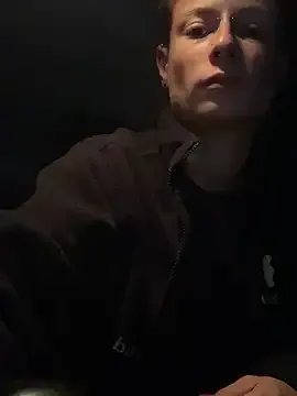 GoldenPussy1329 on StripChat