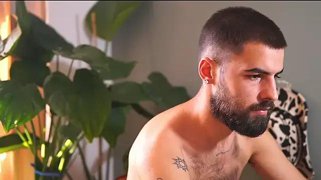 HairyRobxxx on StripChat