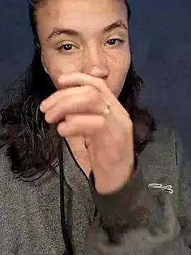 HelenHoltz on StripChat 