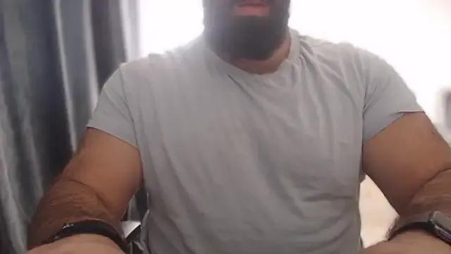 hugemachohandsome on StripChat