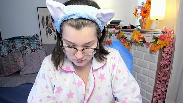 HunnyyLove on StripChat 