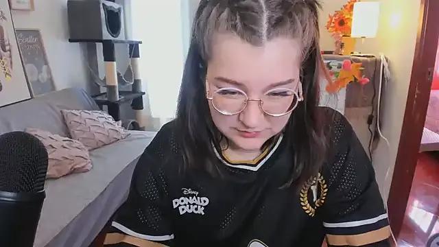 HunnyyLove on StripChat 