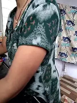 Innocent-pilla on StripChat 