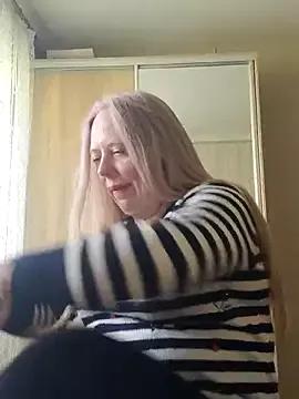 Irina3718 on StripChat 