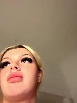 Irish_BarbieMilfx on StripChat 