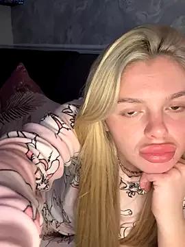Irish_BarbieMilfx on StripChat 