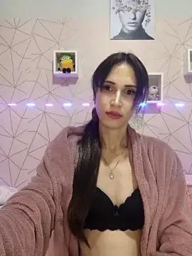 Irresistible24 on StripChat 