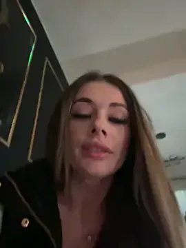 IsabellaEtthan on StripChat