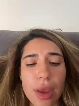 ItalianGirl on StripChat