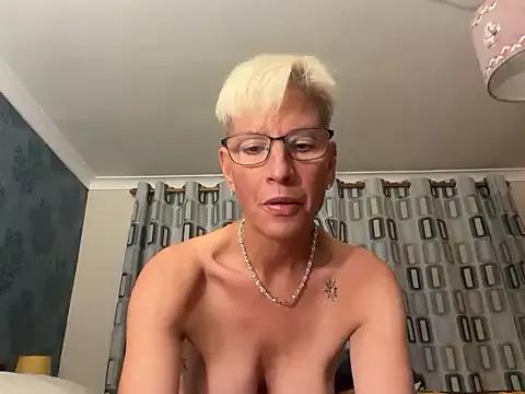 JennyHazel1 on StripChat 