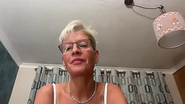 JennyHazel1 on StripChat 