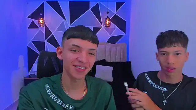 Juan_Nd_Steven — French kiss