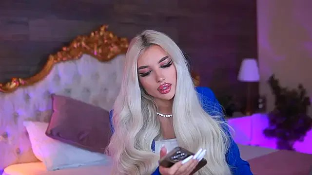 Juicy_Jessye on StripChat