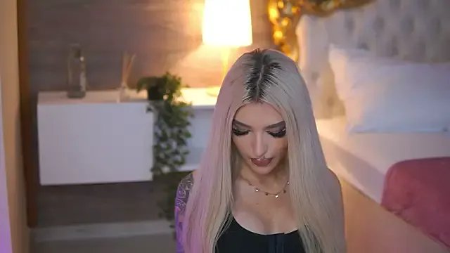 Juicy_Jessye on StripChat