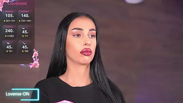 KairaAndrews on StripChat