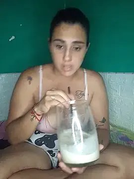 kariciasecreta — Encremarme las tetas