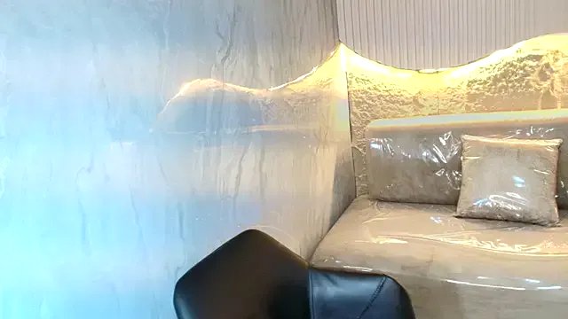 katalina_r_ — boobs oil