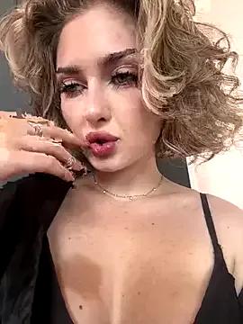 KellyKeler on StripChat 