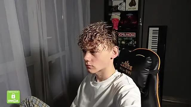 Keytaro on StripChat