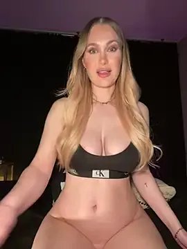 Lena_Blom on StripChat