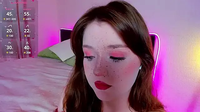 lexxxxxxi on StripChat