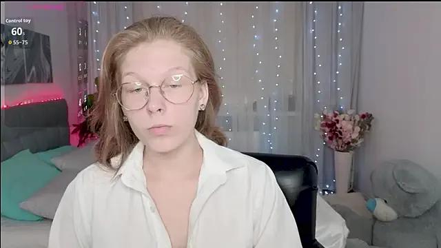 Lilly_Belly on StripChat 