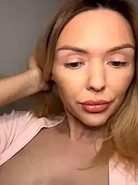 lolableux on StripChat 