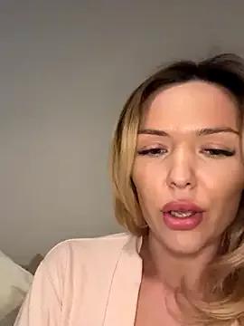 lolableux on StripChat 
